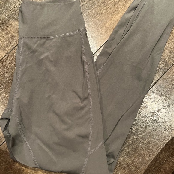 Alphalete leggings- hardly worn! Super comfortable w/ side pockets - Picture 2 of 2